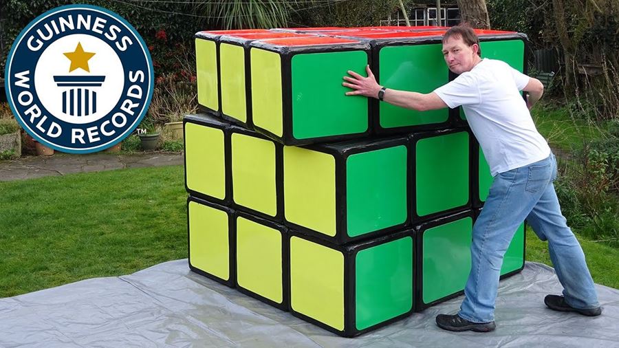 THE WORLDS LARGEST RUBIK'S CUBE !